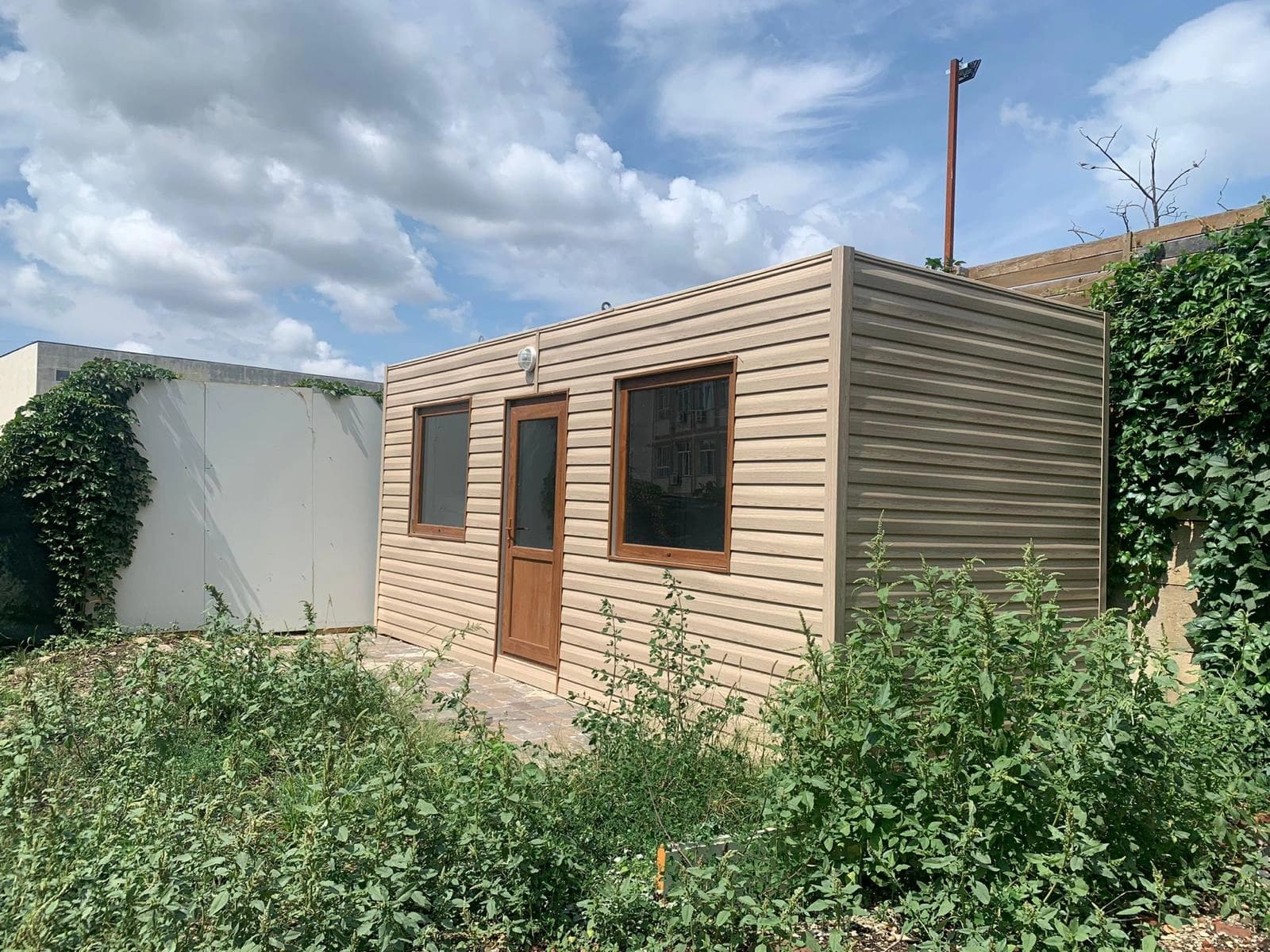 Container depozitare