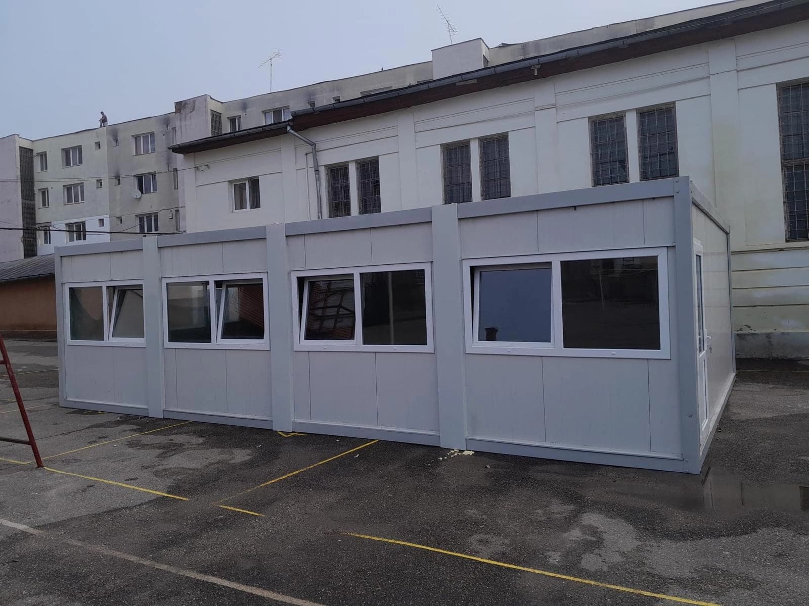 Containere sinistrați