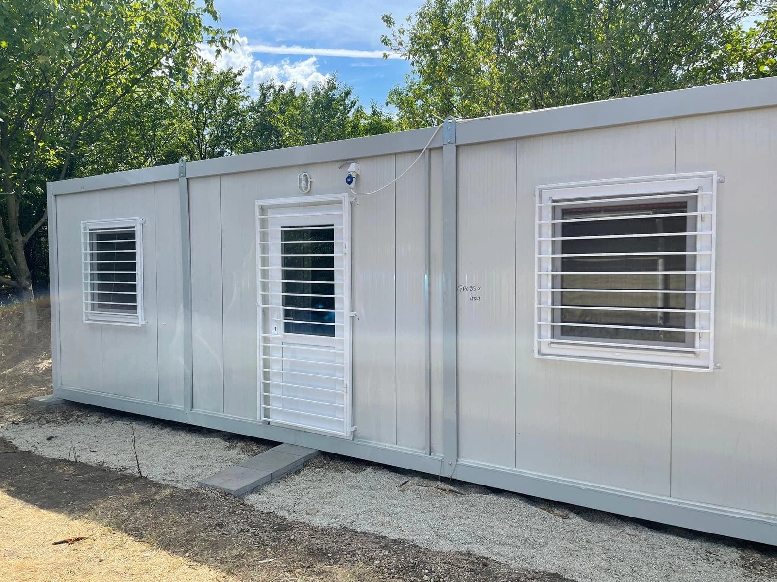 Containere sinistrați